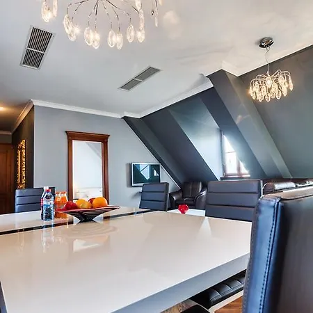 Penguin 2271 Apartment Wroclaw